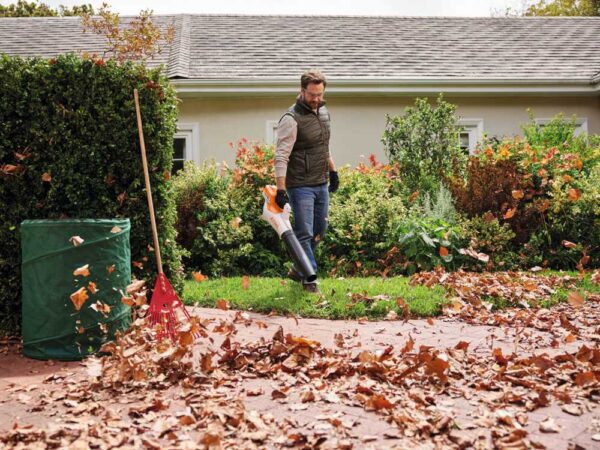 STIHL BGA 50 Set - Soffiatore con batteria AK 20 - 36V 4Ah